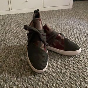 Steve Madden Sneakers
